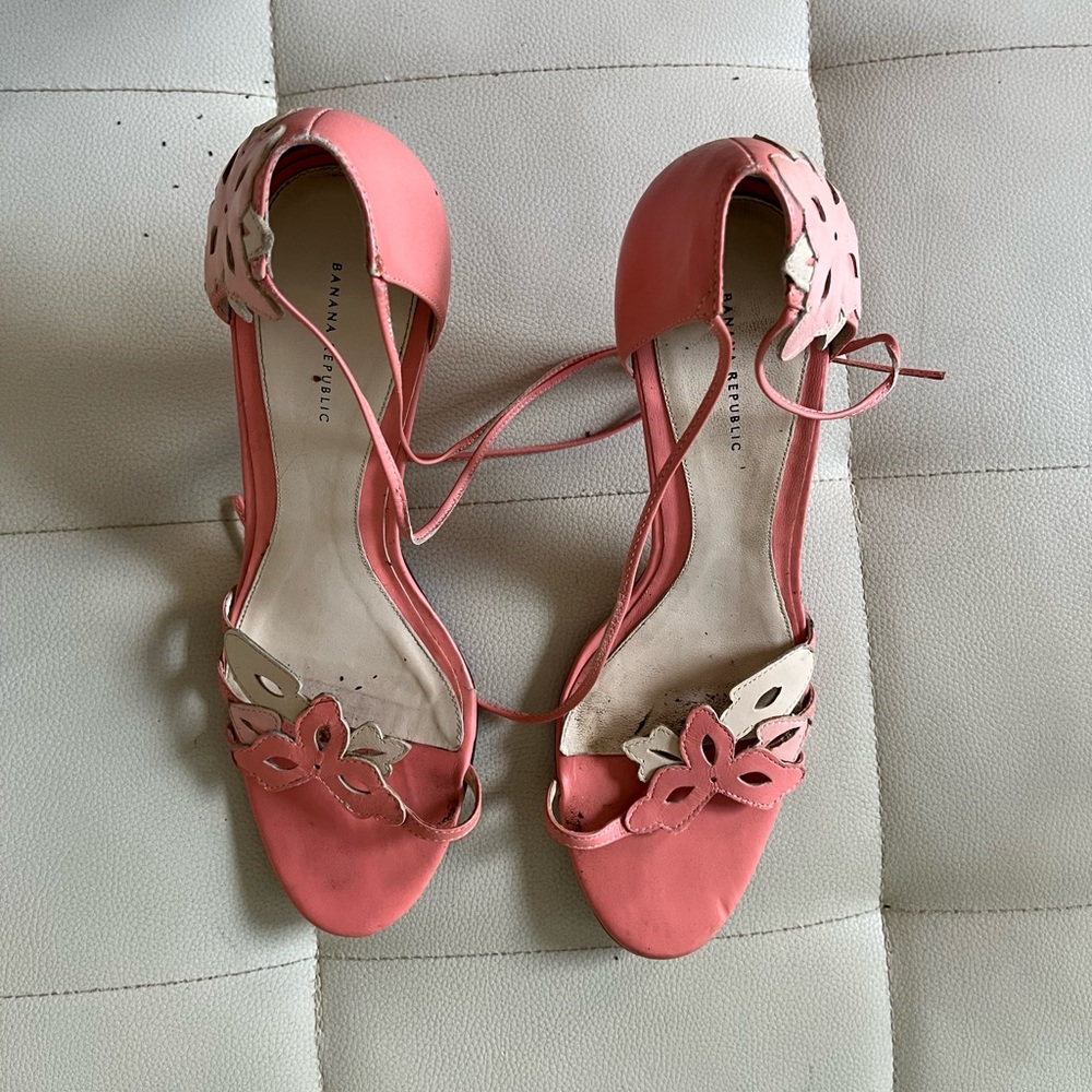 Pink strappy banana republic heels — so cute!!! (Fair condition)